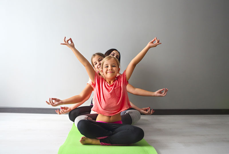  La frecuencia de las clases de yoga y meditación como actividad extraescolar o como parte del plan de estudios puede variar según el país.